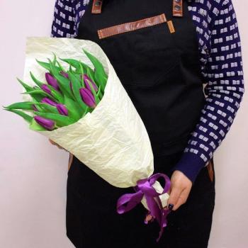 Букет Фиолетовый тюльпан 15 шт артикул: 217905orbng